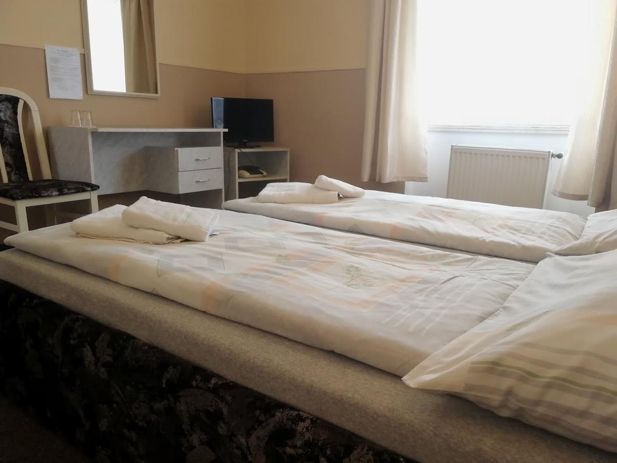 Hotel Wertheim ปราก ภายนอก รูปภาพ