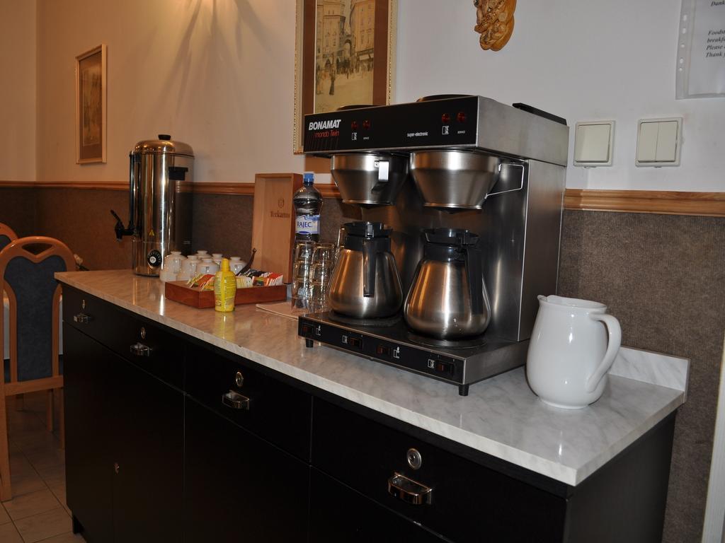 Hotel Wertheim ปราก ภายนอก รูปภาพ