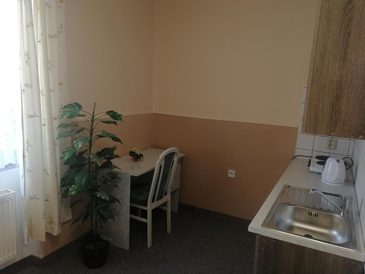 Hotel Wertheim ปราก ภายนอก รูปภาพ